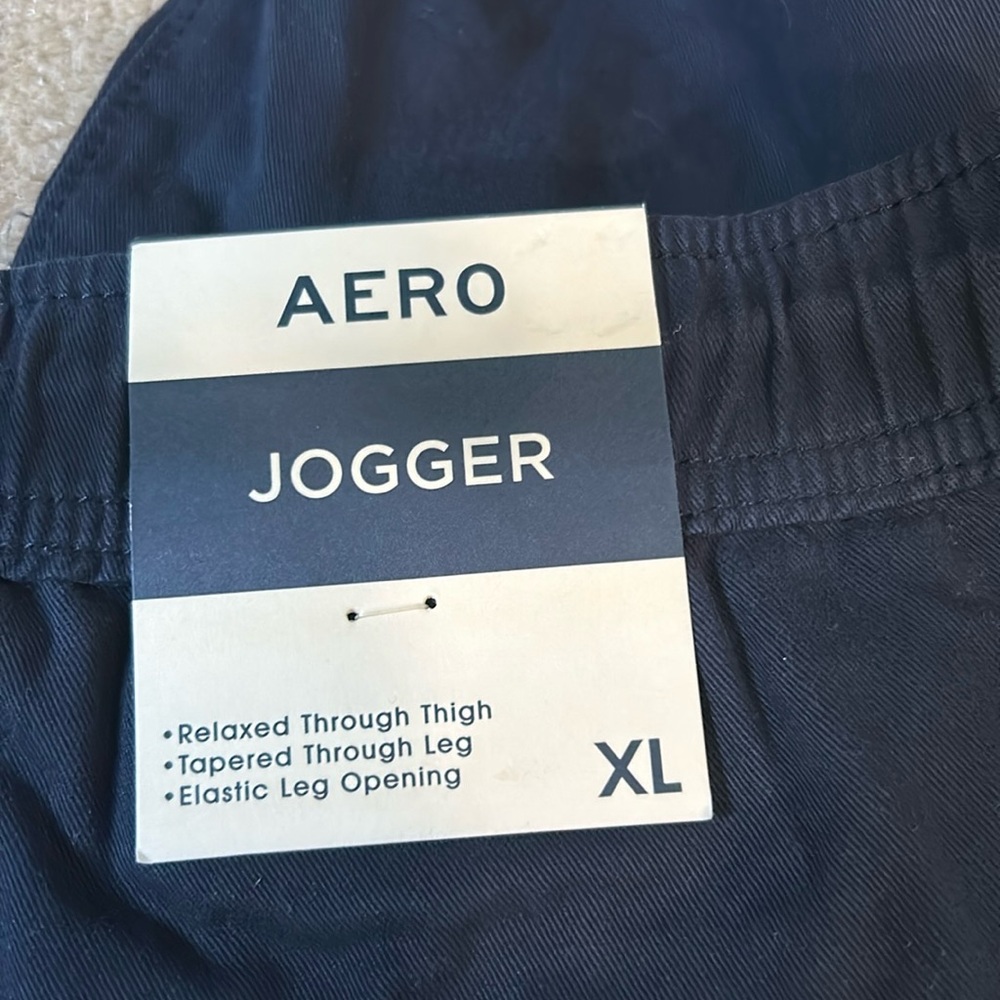 Aero Navy Jogger size XL